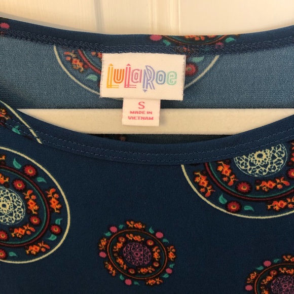 LulaRoe tunic top size small - Picture 2 of 4